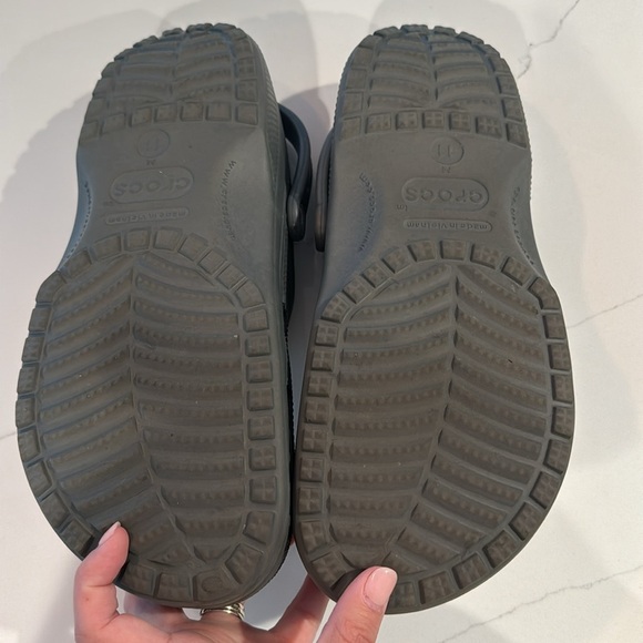 Men’s Crocs - Picture 3 of 3